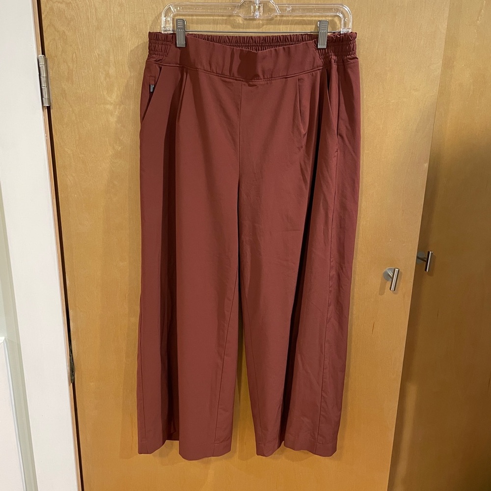 Athleta Brooklyn Wide Leg Cropped Pant Size 10